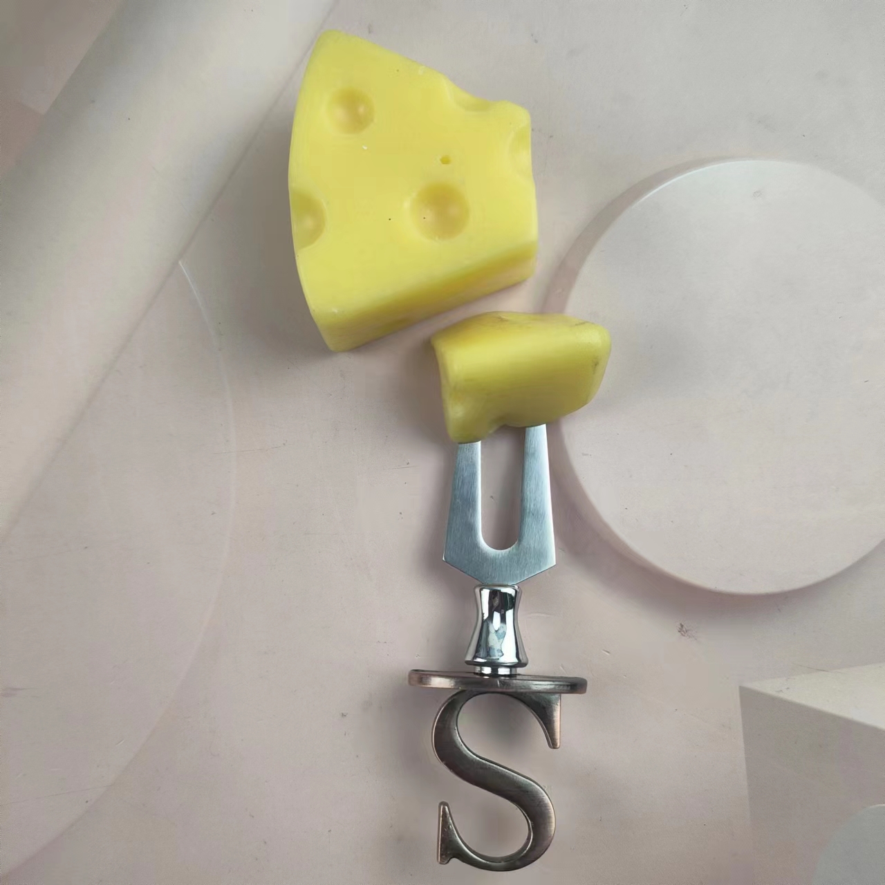 Letter S modeling stainless steel cutler